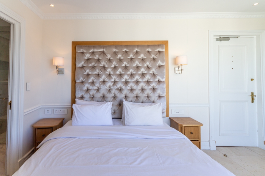 To Let 1 Bedroom Property for Rent in Sea Point Western Cape